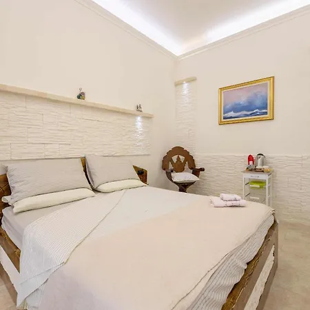 Pilella אליסטה